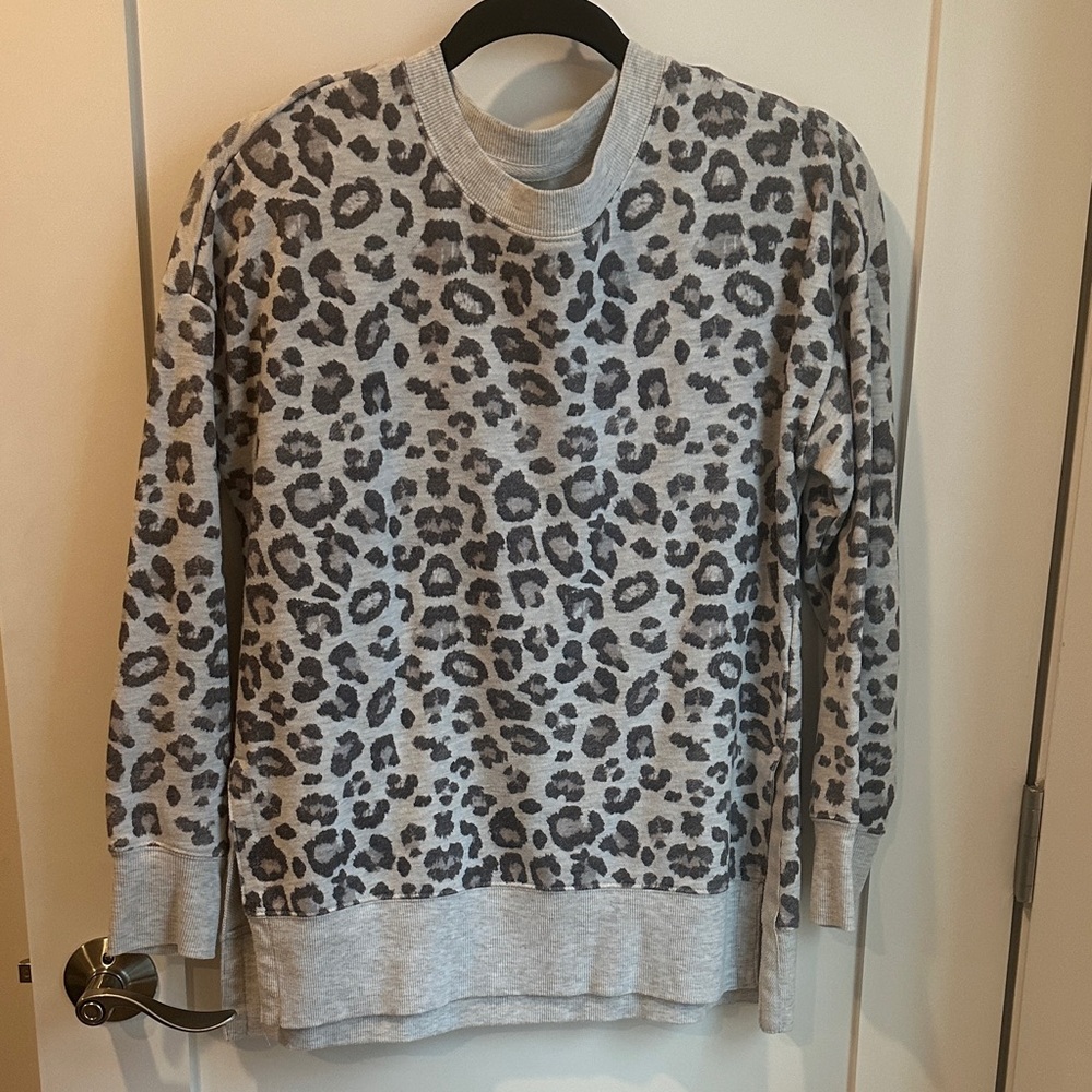 GreenTea Gray Leopard Print Sweater